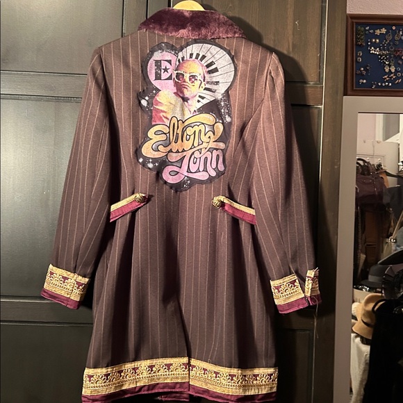 Handcrafted ELTON JOHN coat - Picture 4 of 9